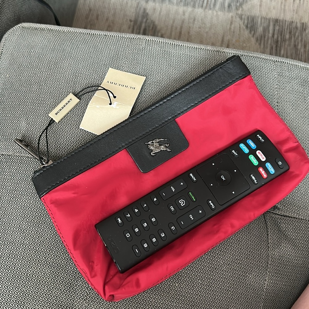 Burberry Red and Black nylon pouch NWT 100% authentic - Picture 2 of 6